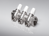 Коллектор латунный с регулирующими вентилями 1quot;х3/4quot; 3 выхода под евроконус